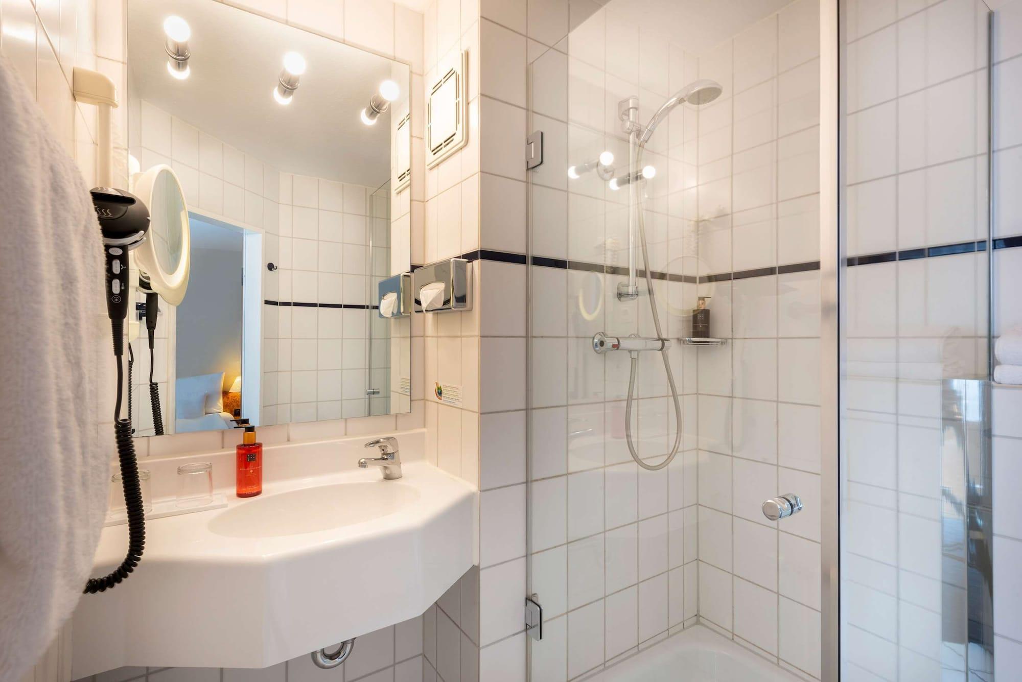 Essential By Dorint Essen Hotel Bagian luar foto